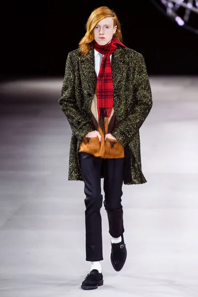 Look 50